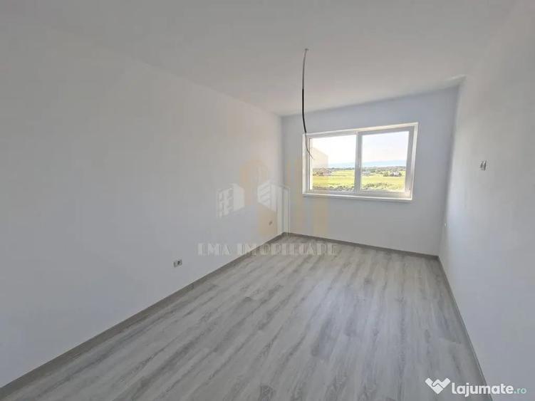 Apartament cu 3 camere decomandat în Sânpetru