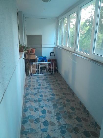 Apartament cu 3 camere semidecomandat în Drumul Taberei