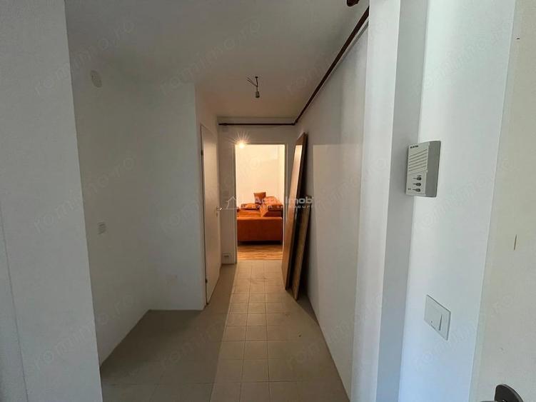 Apartament cu 3 camere semidecomandat în Nord