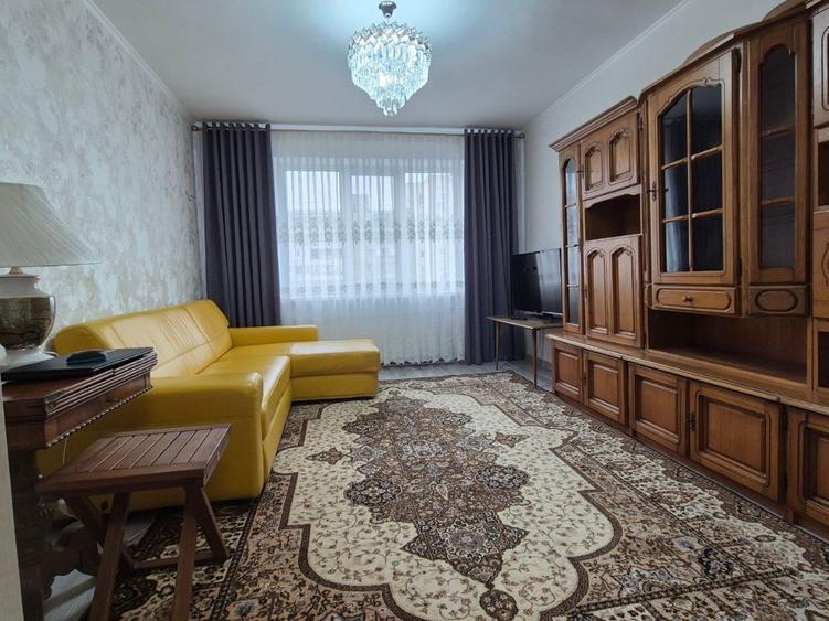 Apartament cu 2 camere decomandat în Tractorul — fotografia 1
