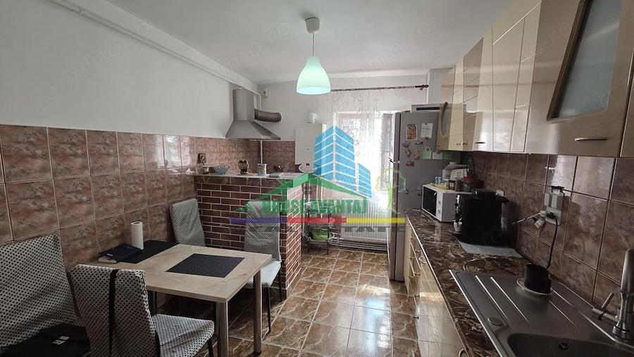 Apartament cu 3 camere decomandat în Brăilei