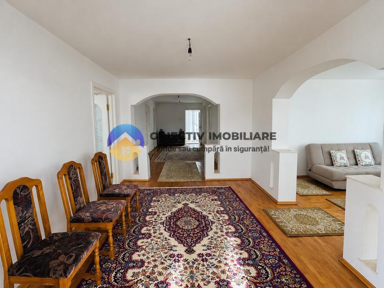 Casă individuală cu 6 camere cu Teren 3683 Mp în Agapia