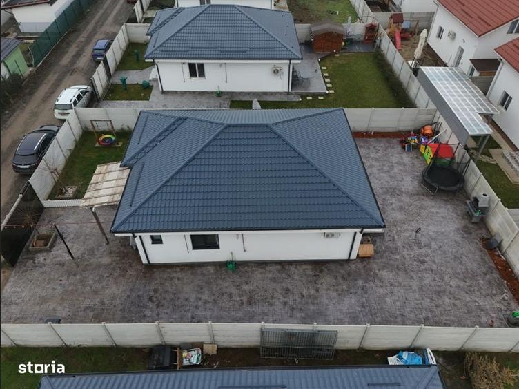 Casă cu 3 camere cu Piscina în Vârteju