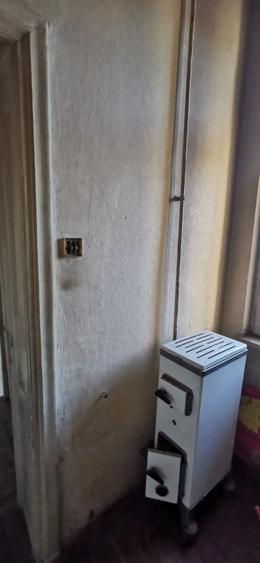 Apartament cu 4 camere semidecomandat în Armeneasca