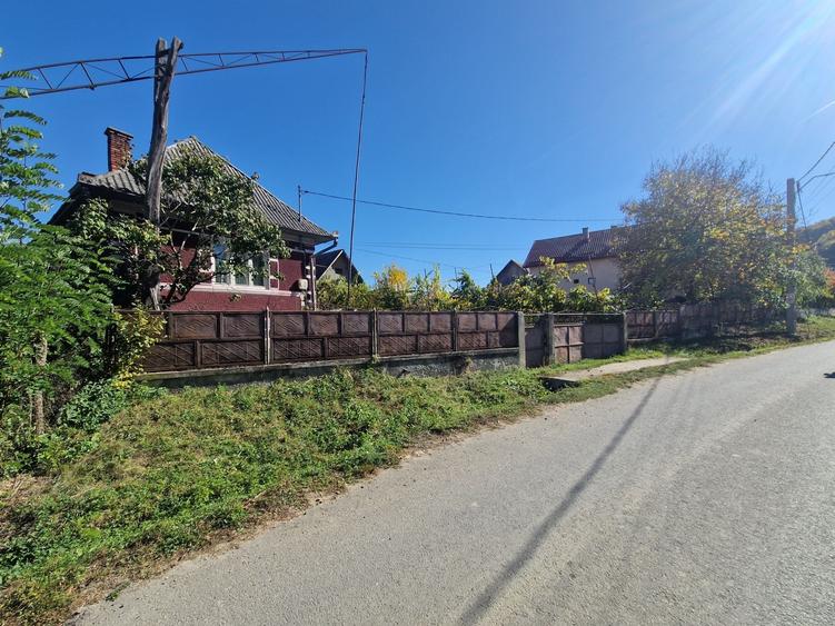 Casă cu 3 camere în Unguraș