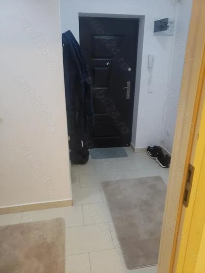 Apartament cu 2 camere decomandat în Roșu
