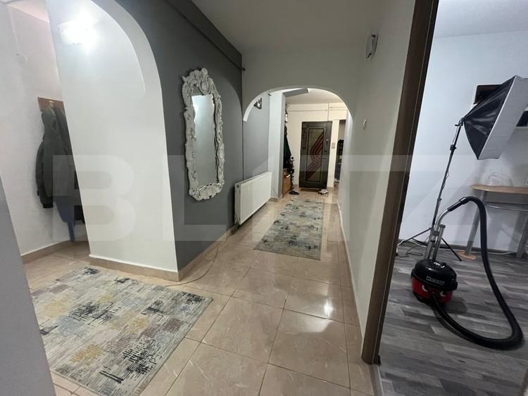 Apartament cu 4 camere decomandat, mobilat în Găești