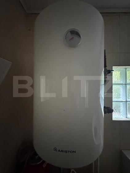 Casă individuală cu 5 camere cu Canalizare în Runcu