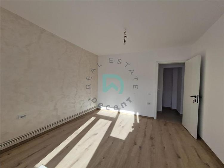 Apartament cu 2 camere decomandat în Tractorul