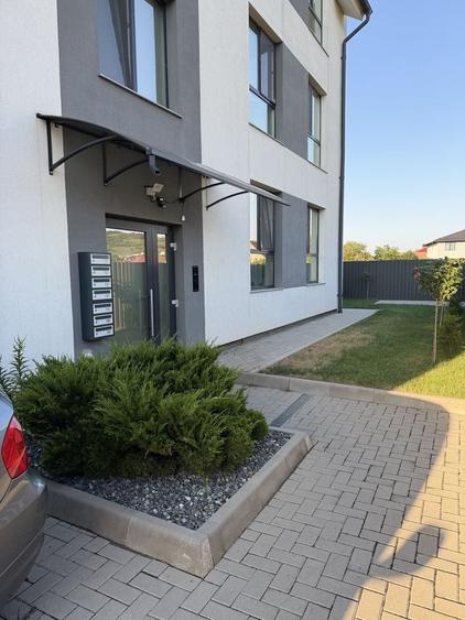 Apartament cu 3 camere în Sânnicoară