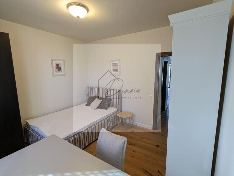 Apartament cu 3 camere decomandat, mobilat în Central