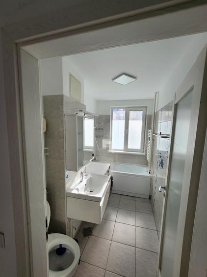 Apartament cu 2 camere decomandat în Cornișa