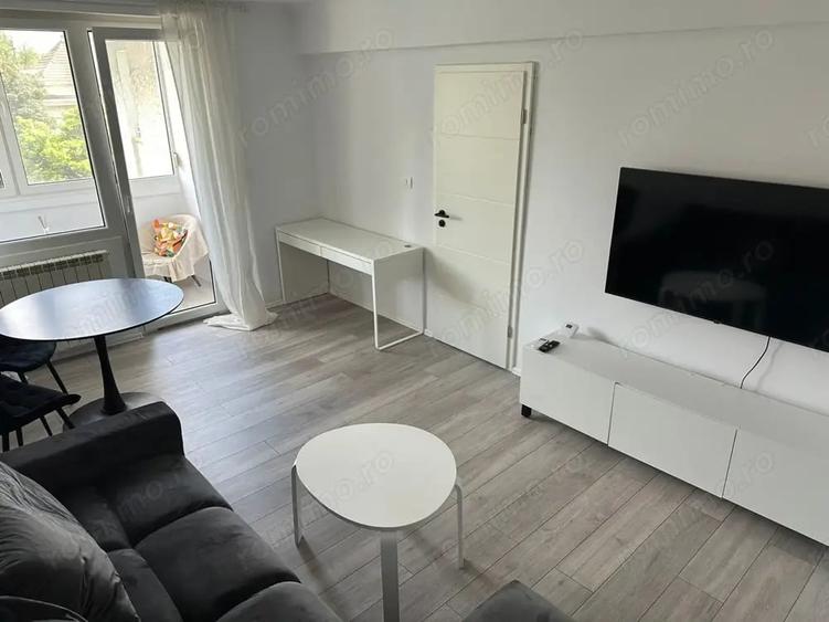 Apartament cu 2 camere decomandat în Medicină
