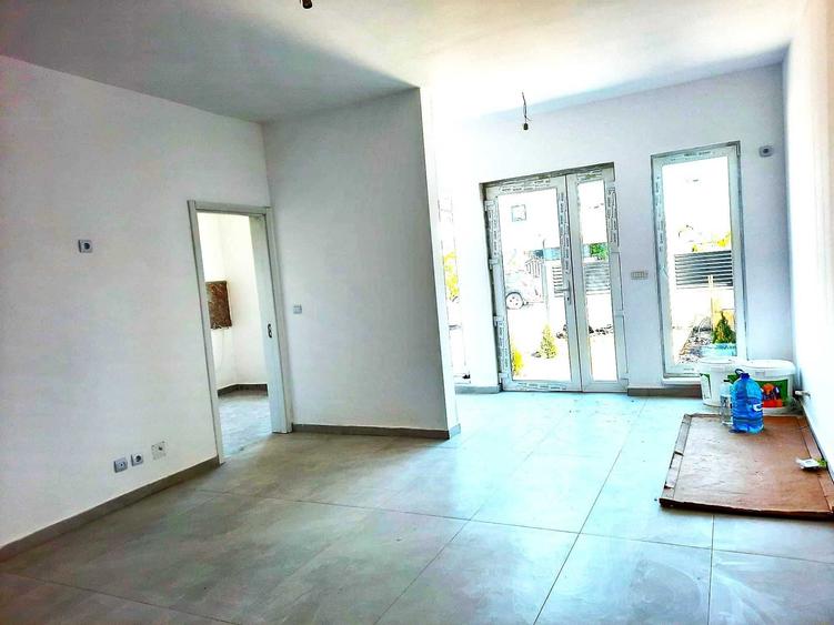 Casă cu 3 camere cu Teren 220 Mp în Central