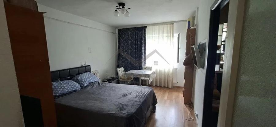 Garsonieră decomandată în Metalurgie