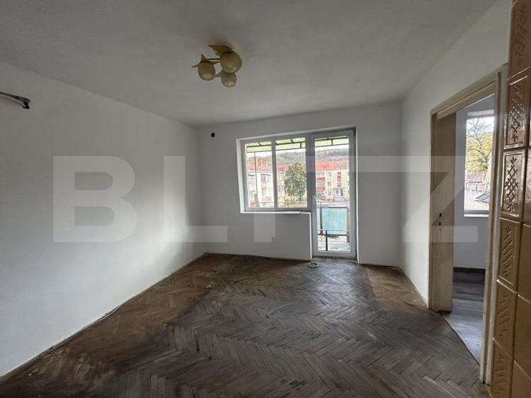 Apartament cu 2 camere semidecomandat în Gherla