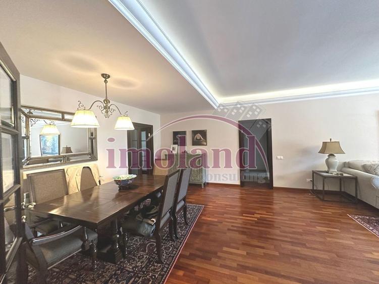 Apartament cu 4 camere semidecomandat în Șoseaua Nordului
