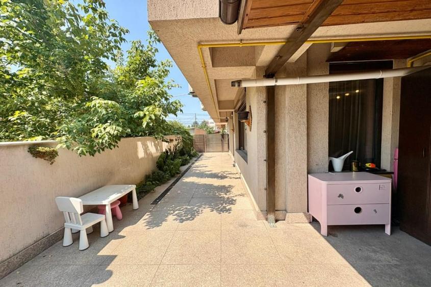 Apartament cu 3 camere semidecomandat, mobilat în Bucureștii Noi