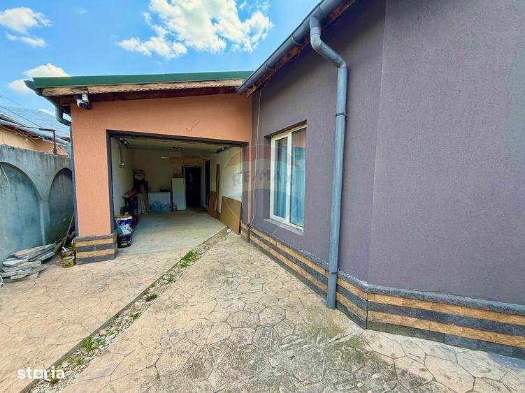 Casă cu 4 camere cu Teren 557 Mp în Central