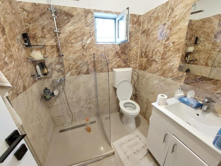 Casă cu 4 camere în Crevedia
