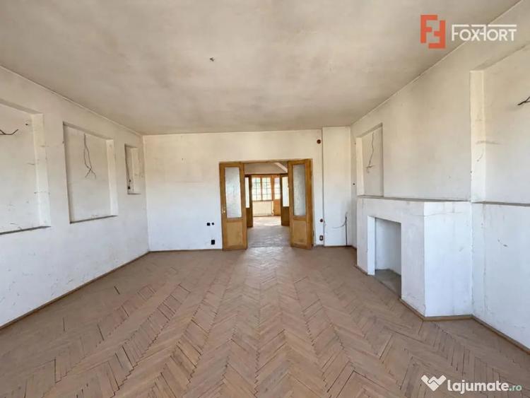 Apartament cu 7 camere decomandat în Olimpia-Stadion