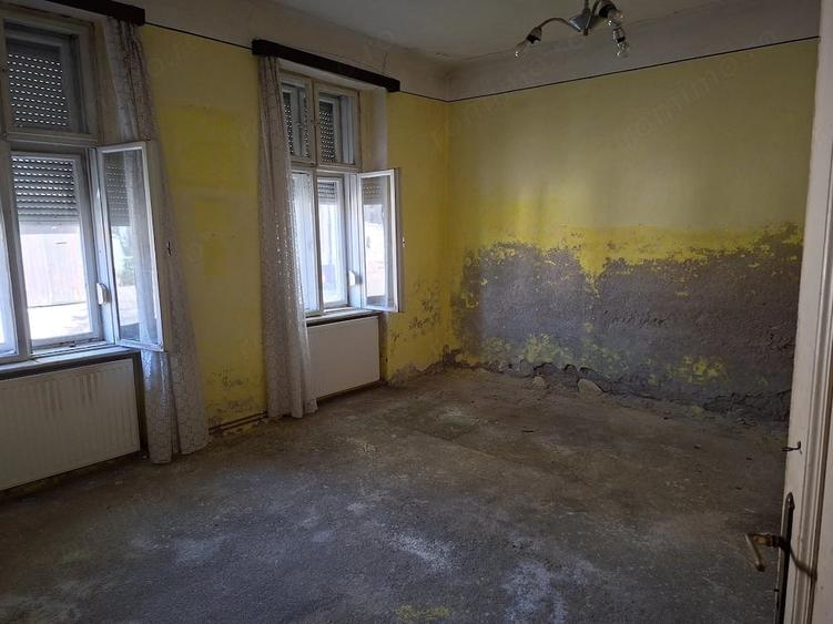 Casă cu 3 camere cu Teren 521 Mp în Semicentral