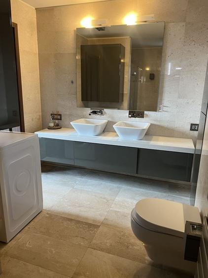 Apartament cu 4 camere decomandat în Central