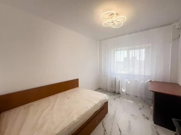 Apartament cu 3 camere decomandat, mobilat în Banu Manta