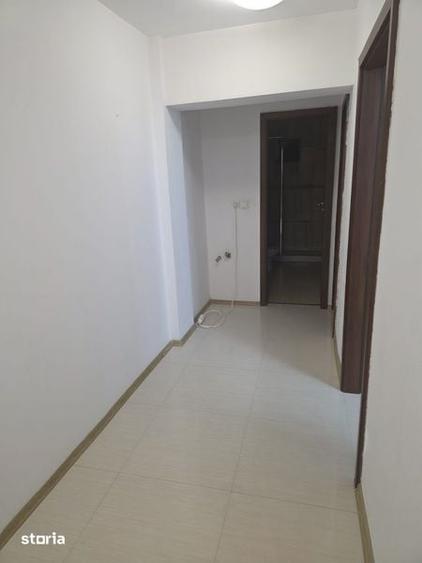 Apartament cu 2 camere decomandat în Halta Traian
