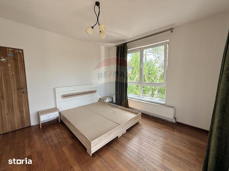 Casă cu 5 camere cu Teren 150 Mp în Florești