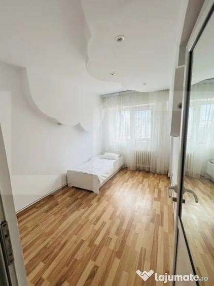 Apartament cu 3 camere decomandat în Central