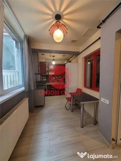 Apartament cu 2 camere decomandat, mobilat în Tomis Mall