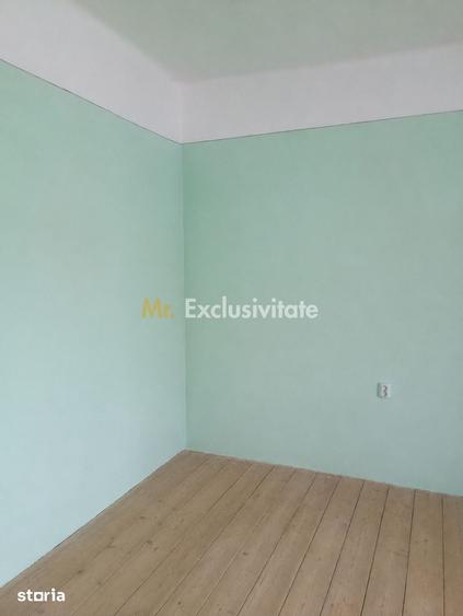 Casă cu 4 camere cu Teren 1802 Mp în Central