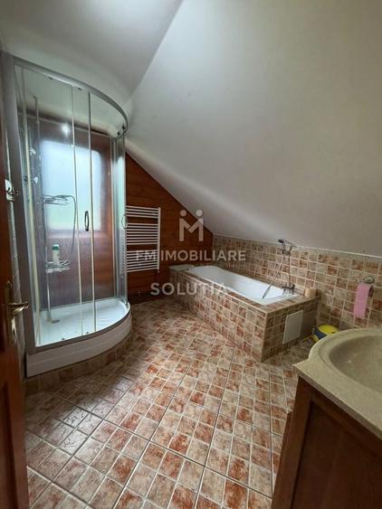 Casă individuală cu 5 camere cu Teren 1450 Mp în Chiuzbaia