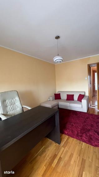 Apartament cu 3 camere decomandat în Intim