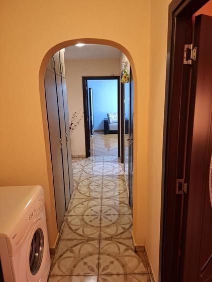 Apartament cu 2 camere decomandat în Lacul Tei