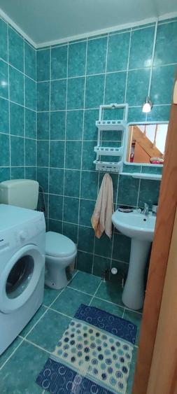 Apartament cu 3 camere semidecomandat în Terezian