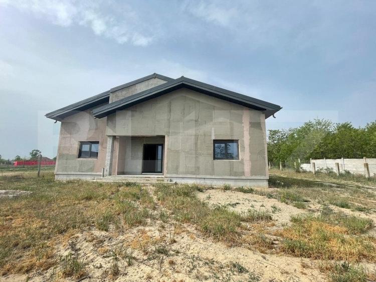 Casa parter + pod, zona școala Malu Mare (sat), teren 2400 mp - 2