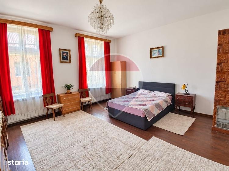 Casă cu 2 camere cu Teren 200 Mp în Central