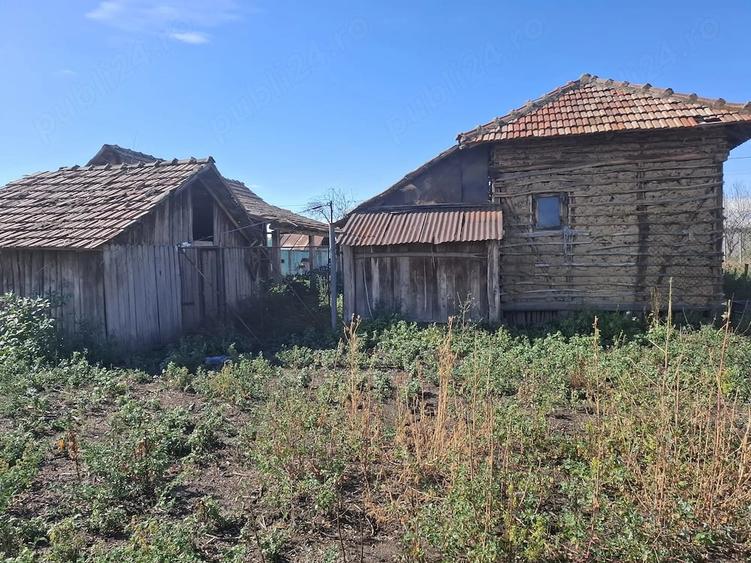 Casă cu Teren 3900 Mp în Scăpău