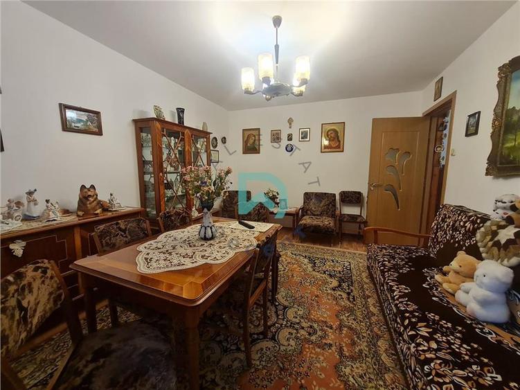 Apartament cu 2 camere decomandat, mobilat în Răcădău
