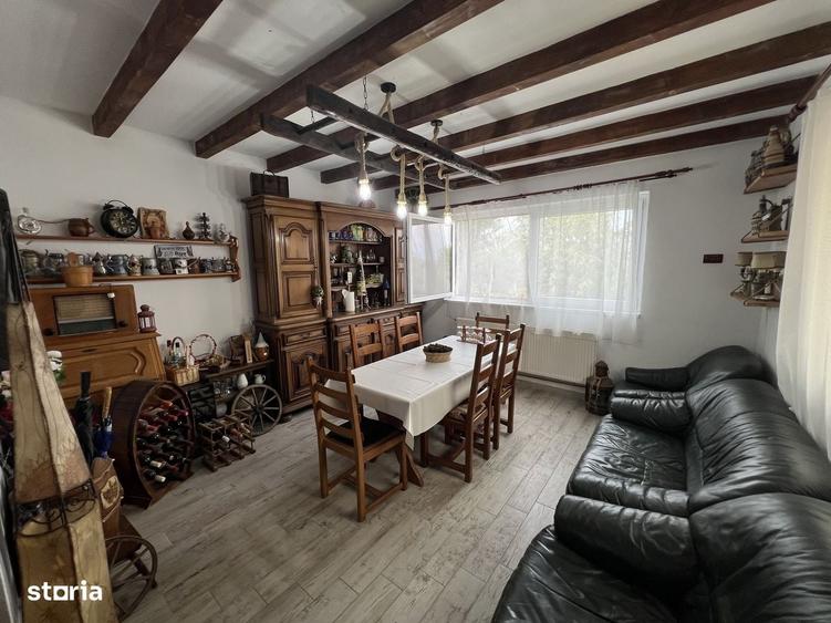 Casă cu 3 camere în Medișa