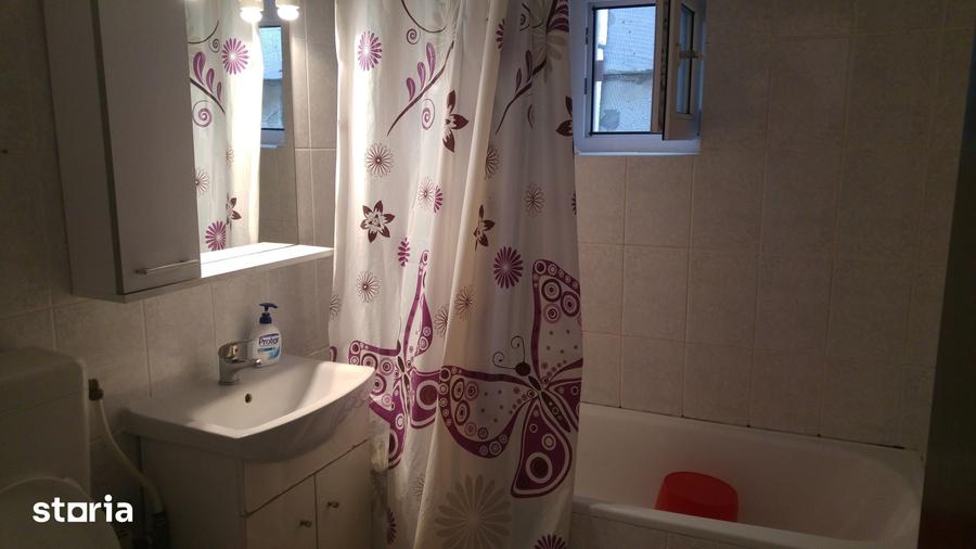 Apartament cu 3 camere decomandat în Dorobanți 1