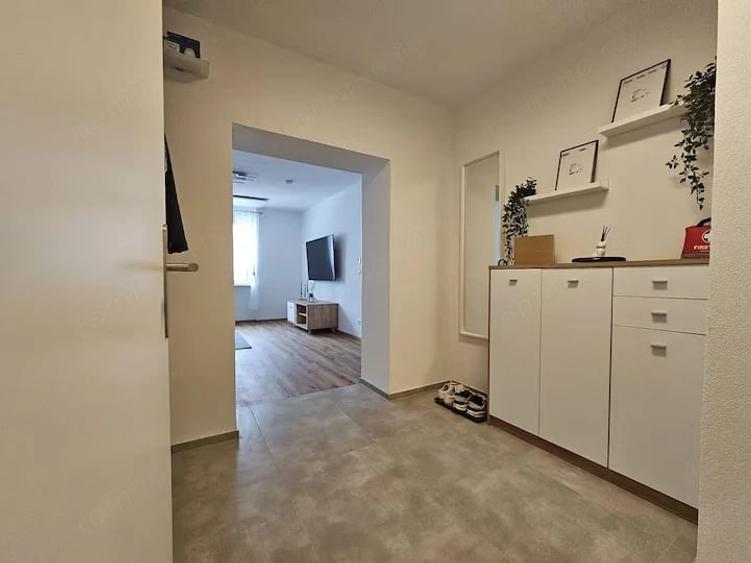 Apartament cu 2 camere semidecomandat în Torontalului