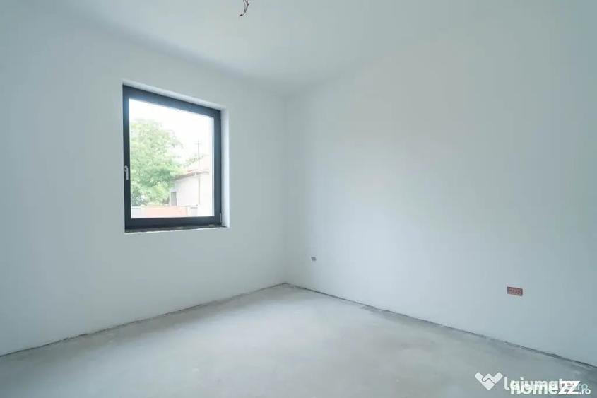 Casă cu 3 camere cu Teren 275 Mp în Vladimirescu