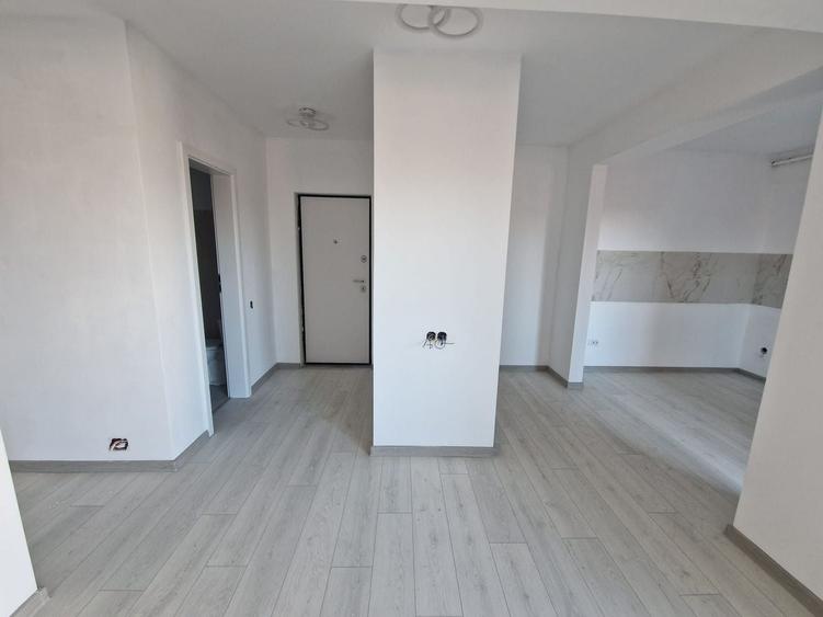 Apartament cu 3 camere semidecomandat în Someșeni