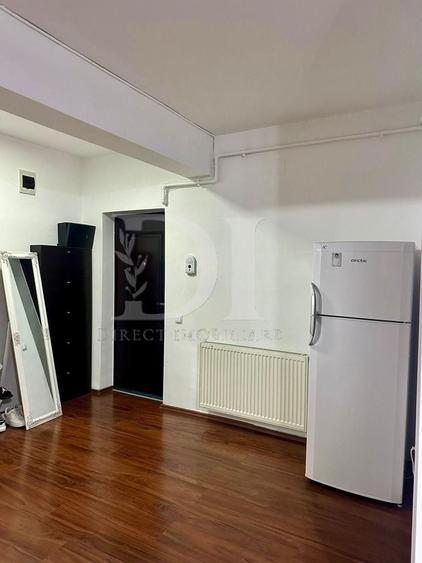 Garsonieră decomandată, mobilată în Florești