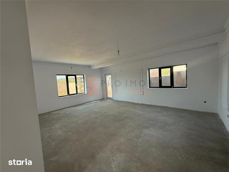 Casă cu 4 camere decomandat cu Teren 550 Mp în Berca