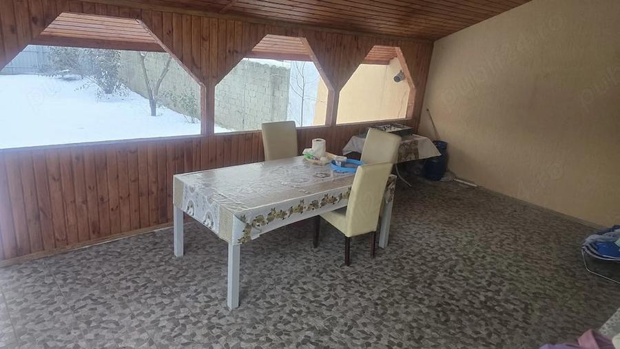 Casă cu 2 camere cu Teren 483 Mp în Domnești