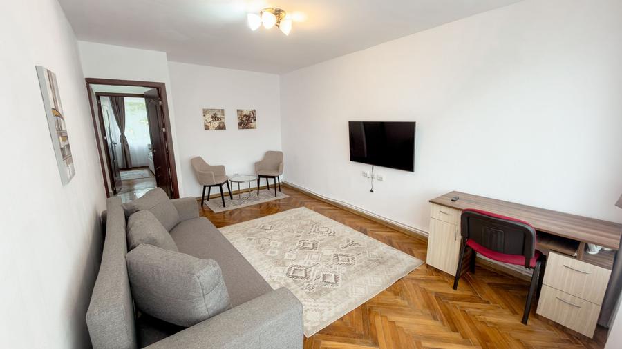 Apartament cu 2 camere decomandat în Central